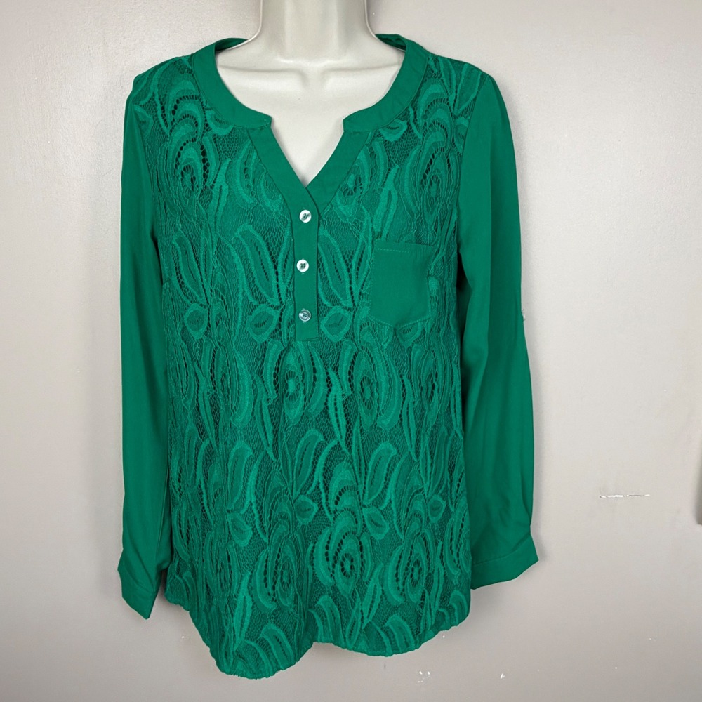 Green Lace Front Roll Tab Sleeve Button Back‎ Blouse Top Size Medium